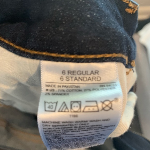 Old Navy jeans - Picture 3 of 3